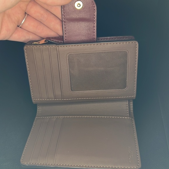 COACH Medium Corner Zip Wallet In Signature Canvas With Wildflower Print🌸 - Picture 4 of 7